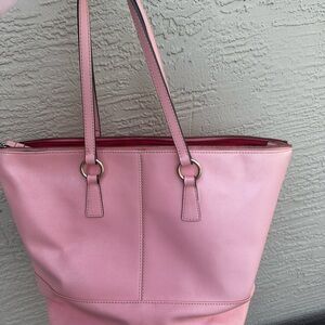 Pastel Pink Tote Bag with Textured Leather and Open Top